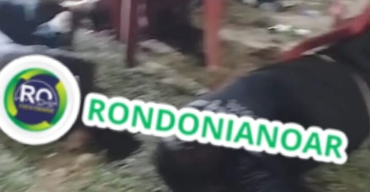 Urgente: Quatro pessoas são baleadas em condomínio