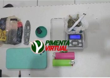 Jovens são flagrados com drogas em praça pública de Pimenta Bueno