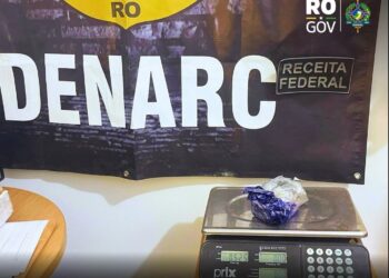 MULHER É PRESA EM JARU AO RECEBER ENCOMENDA COM HAXIXE DURANTE AÇÃO CONJUNTA ENTRE POLÍCIA CIVIL E RECEITA FEDERAL