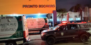 JOÃO PAULO II: SUPERLOTAÇÃO E APARELHO DE RAIO-X PARADO