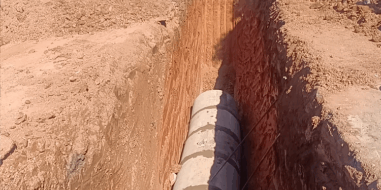 Prefeitura realiza obra de drenagem na avenida Raimundo Cantuária