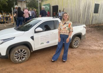 Com emenda da deputada Cláudia de Jesus, associação rural de Jaru conquista veículo