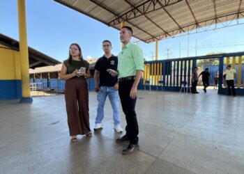 Escola Maria Izaura recebe serviço de climatização após décadas de espera