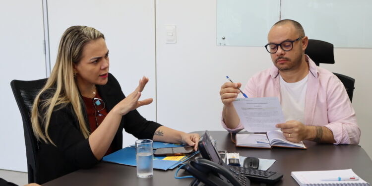 Nova maternidade em RO: Deputada Cláudia de Jesus articula apoio no Ministério da Saúde