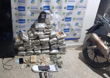 PMRO APREENDE GRANDE QUANTIDADE DE DROGAS E MUNIÇÕES