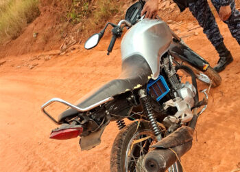MAIS UMA MOTOCICLETA COM RESTRIÇÃO DE ROUBO/FURTO É RECUPERADA PELA POLÍCIA MILITAR