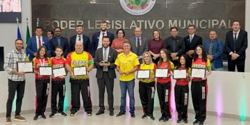 Equipe campeã de robótica do Sesi Vilhena é homenageada com presença do deputado Luizinho Goebel