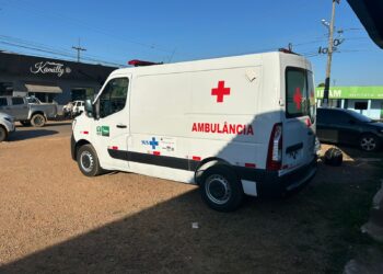 Ambulância chega a Candeias do Jamari com recurso destinado por Cláudia de Jesus