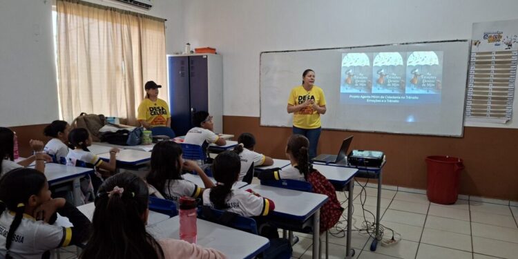 Tema sobre sentimentos mobiliza alunos quanto às emoções e o trânsito, na penúltima aula do projeto Agente Mirim