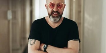 Fabrício Carpinejar, que já vendeu mais de 1 milhão de livros, será palestrante no Dia do Estagiário