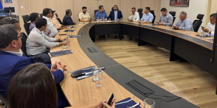 Laerte Gomes participa de reunião com governador Marcos Rocha e reforça parceria em prol dos municípios de Rondônia