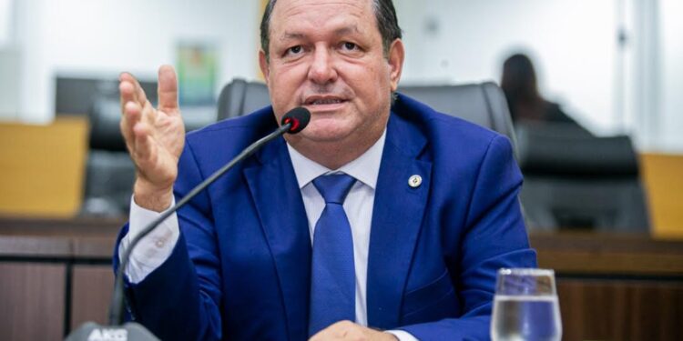 Deputado Pedro Fernandes propõe criação de Cadastro Estadual de Condenados por Violência Contra a Mulher em Rondônia