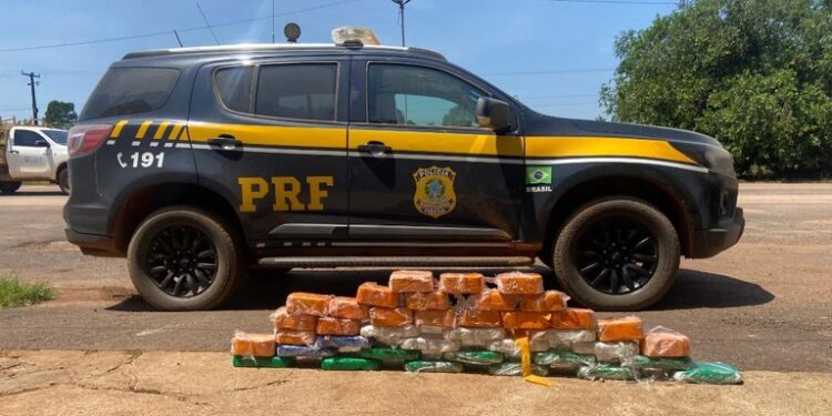 PRF em Rondônia apreende 43 tabletes de pasta base de cocaína