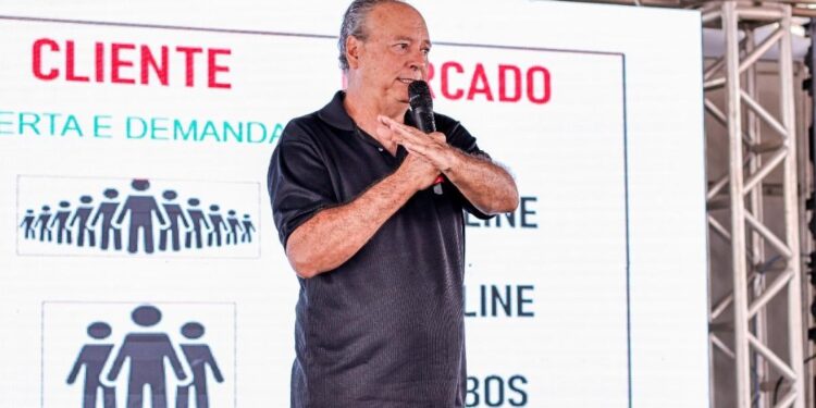 Curso de filmagem e edição de vídeos em celular da Escola do Legislativo em Ariquemes tem todas as vagas preenchidas