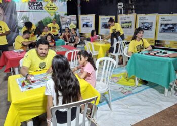Ação de educação para o trânsito conscientiza visitantes durante Arraial Flor do Maracujá