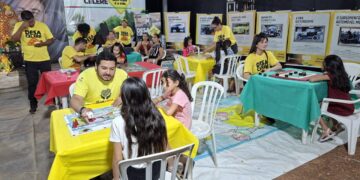 Ação de educação para o trânsito conscientiza visitantes durante Arraial Flor do Maracujá