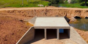 Governo de RO executa construção de galeria de concreto e aço na RO-466, entre Jaru e Bom Jesus