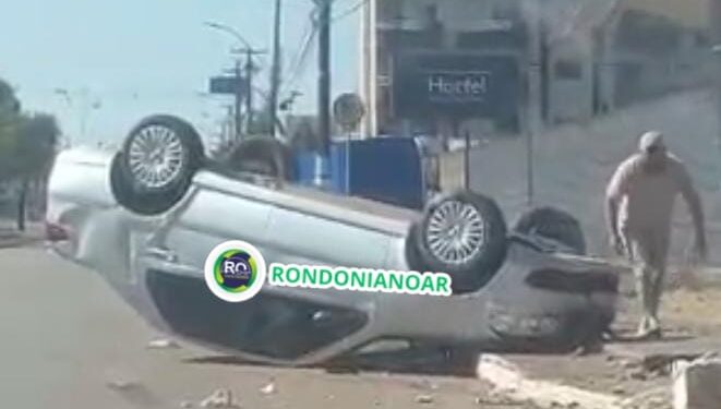Motorista perde controle do veículo, atinge poste e capota na zona norte de Porto Velho