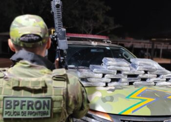 POLICIA MILITAR APREENDE 21 KG DE MACONHA DO TIPO SKUNK NA FRONTEIRA