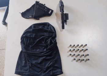 POLICIAIS MILITARES DE RONDÔNIA PRENDEM HOMEM DE 28 ANOS ARMADO COM REVOLVER EM ÁREA RURAL DE VILHENA