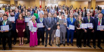 Alero realiza entrega de títulos, medalhas e votos de louvor a personalidades que contribuem com o desenvolvimento de Rondônia