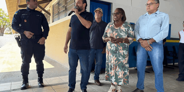 Laerte Gomes confirma reforma da quadra poliesportiva do Colégio Tiradentes da Polícia Militar XII, em Ouro Preto do Oeste