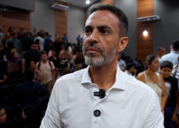 Treze gestores foram empossados pelo prefeito Léo Moraes