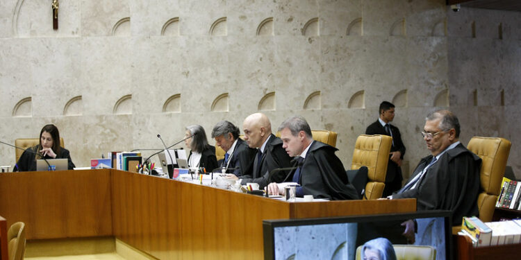 STF invalida proibição de casados em cursos de internato das Forças Armadas