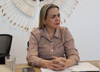 Inclusão: deputada Cláudia de Jesus indica ensino de Libras nas escolas de Rondônia