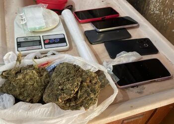 POLÍCIA MILITAR FECHA PONTO DE TRÁFICO DE DROGAS NO BAIRRO BELA VISTA
