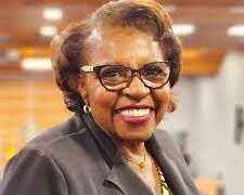 Uma mulher negra e determinada exercendo o mandato na Assembleia Legislativa de Rondônia