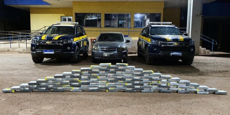 PRF apreende 97 Kg de cocaína em Miranda (MS)