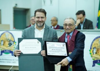 Deputado Alex Redano é homenageado como membro benemérito pela Academia Rondoniense de Letras