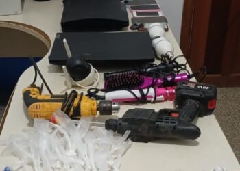 BEM ESCONDIDO: Polícia apreende cocaína escondida em partes íntimas e desmantela ponto de tráfico