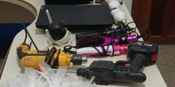 BEM ESCONDIDO: Polícia apreende cocaína escondida em partes íntimas e desmantela ponto de tráfico