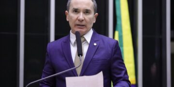 Comissão aprova projeto que descriminaliza alerta a mulher sobre antecedentes criminais de parceiro