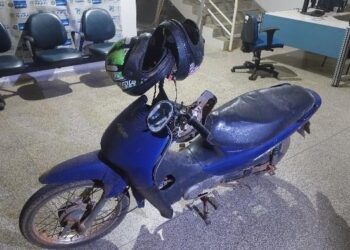 AÇÃO RÁPIDA DA POLÍCIA MILITAR RESULTA NA PRISÃO DE SUSPEITOS E RECUPERAÇÃO DE MOTOCICLETA EM RIO CRESPO