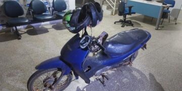 AÇÃO RÁPIDA DA POLÍCIA MILITAR RESULTA NA PRISÃO DE SUSPEITOS E RECUPERAÇÃO DE MOTOCICLETA EM RIO CRESPO