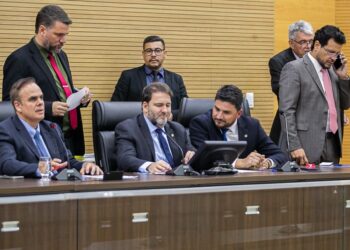 Assembleia aprova R$ 2,9 milhões para ampliar Programa Crescendo Bem