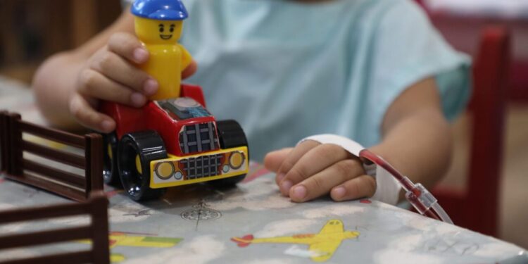 Nova brinquedoteca do Hospital Infantil Cosme e Damião promove espaço de diversão durante a internação hospitalar