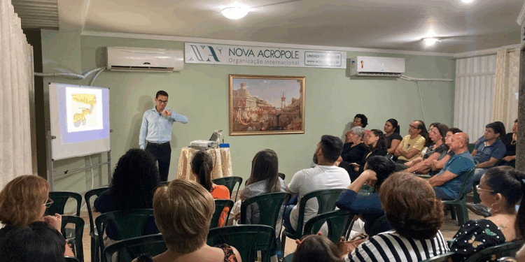 Porto Velho recebe ciclo de palestras e curso que conectam filosofia à vida cotidiana