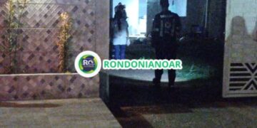 FEMINICIDIO: Mulher é morta pelo marido com uma facada nas costas