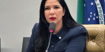 Deputada Cristiane Lopes Vota SIM à Urgência do PL da Anistia