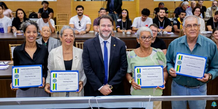 Alero homenageia profissionais da educação física e reforça apoio à educação e esporte