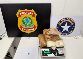 PF e Receita Federal prendem mulher com 5,2 kg de cocaína no Aeroporto de Confins