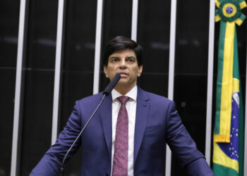 Câmara conclui a votação da PEC das Prerrogativas; proposta segue para o Senado