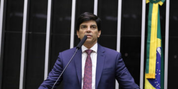 Câmara conclui a votação da PEC das Prerrogativas; proposta segue para o Senado