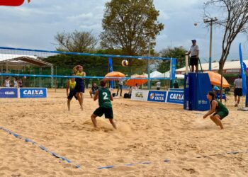 Estudantes de Ji-Paraná conquistam medalha de prata no vôlei de praia nos Jogos da Juventude 2025