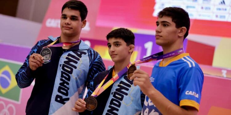 Dois bronzes e uma prata: três irmãos iranianos fazem história por Rondônia nos Jogos da Juventude 2025