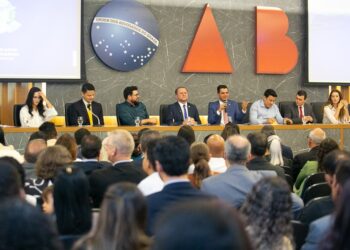 Alero realiza sessão solene itinerante em Cacoal em alusão ao dia do advogado e da justiça